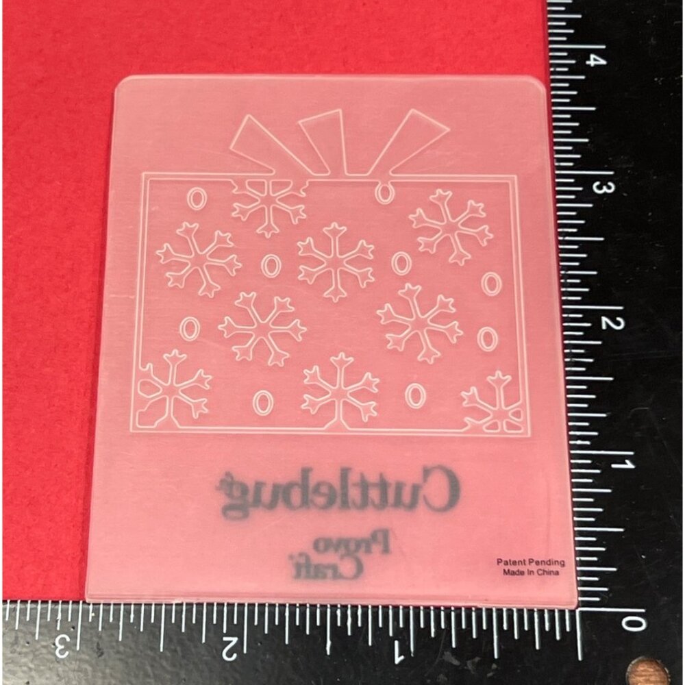 Cuttlebug Provo Craft Embossing Folder Snowflake Gift Design - Picture 3 of 3